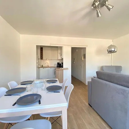 Lägenhet Renove 2 Avec Balcon Et Garage Prive - Centre - Fr-1-245-178